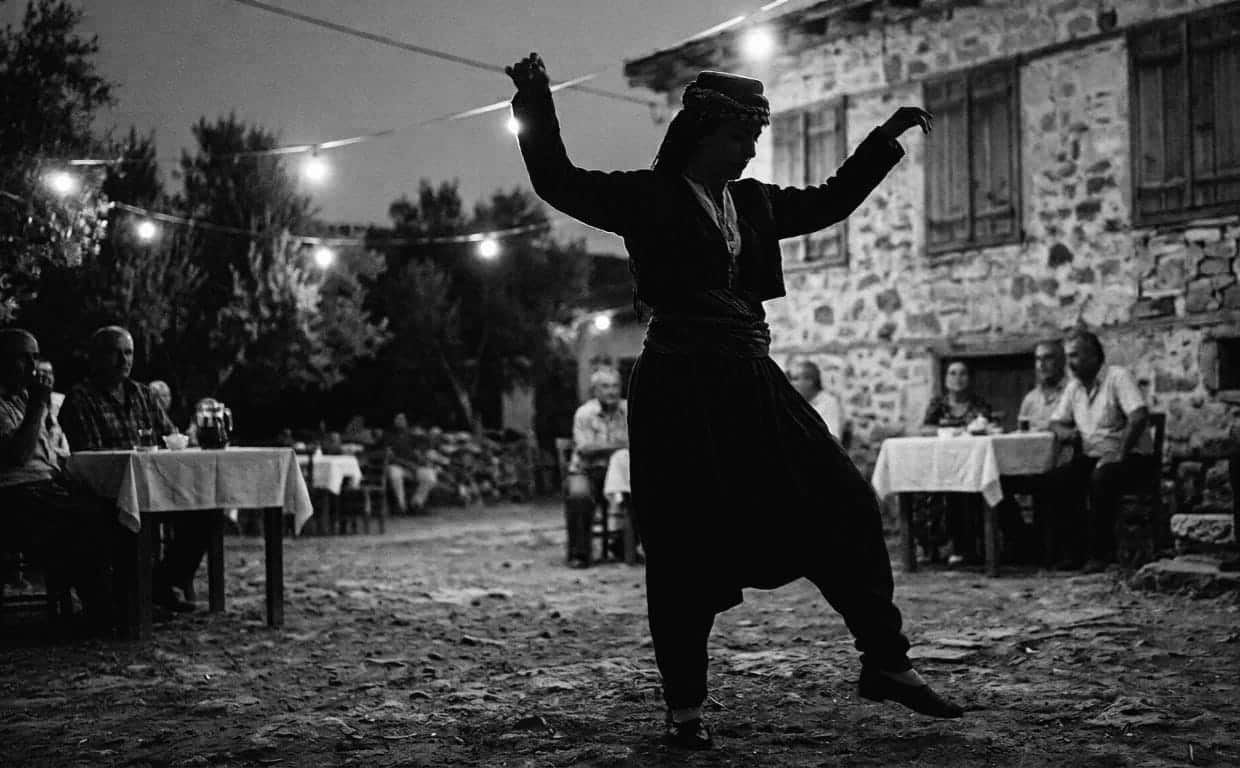 Zeybeğin Kadın Hali